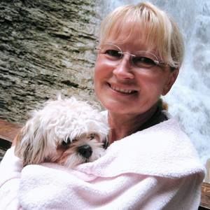 Meet your Posher, Elaine